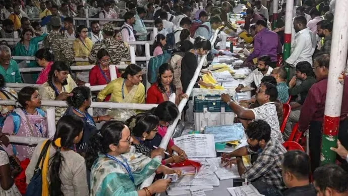Bihar 2025 Result Day: Amid Sweets & Exit-Poll Whispers, EC Braces for Big Day