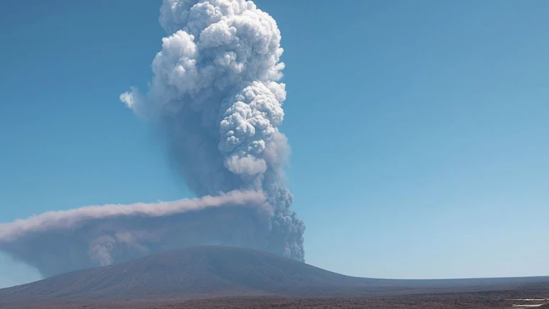 Airlines Advised to Revise Flight Plans as Ethiopian Volcanic Ash Plume Approaches India