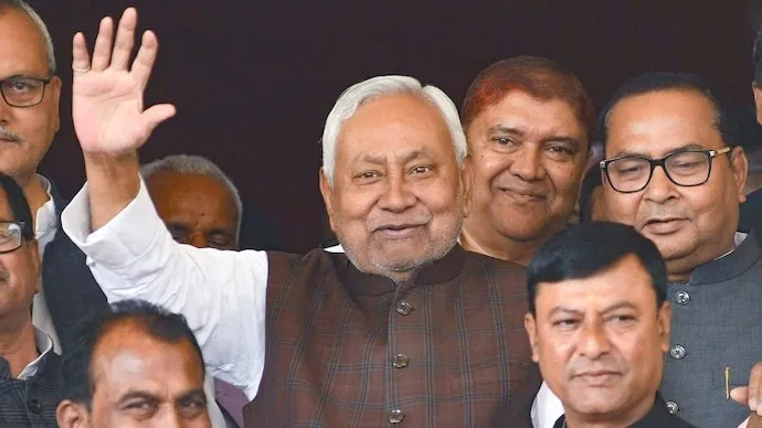 Rabri Devi Alleges Nitish Kumar Was Forced Out Amid Bihar Political Turmoil