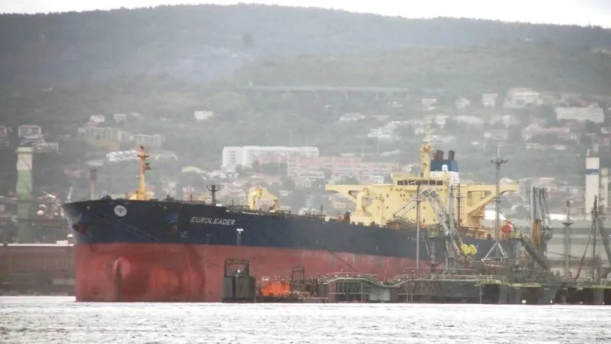 US Signals Flexibility as India Increases Russian Oil Imports Amid Hormuz Crisis